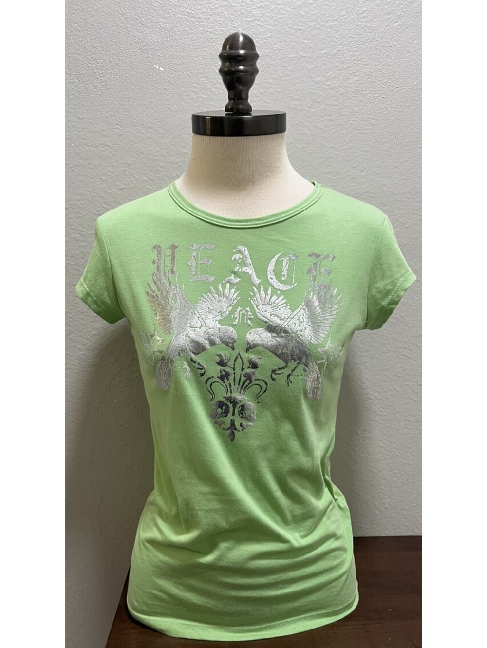 Y2K Lola V-Neck Green T-Shirt Slim Top Silver Graphic VTG L